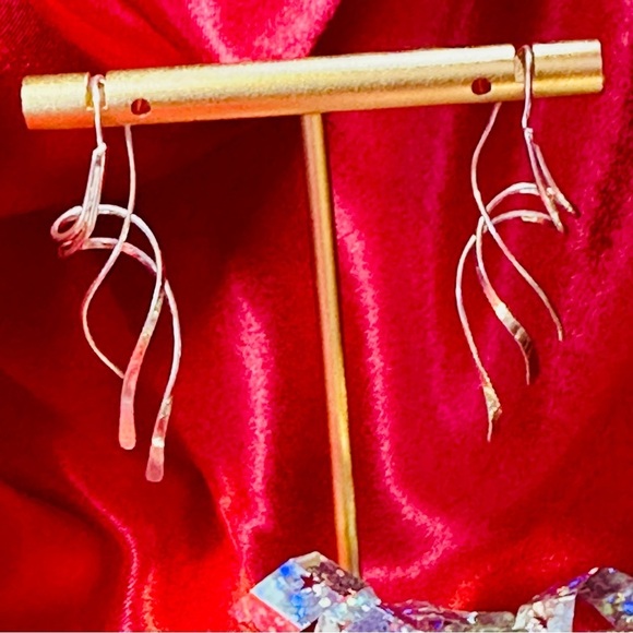 Modern Sculptural Silver Spiral Dangle Earrings- Lightweight Statement Pre-owned - Picture 5 of 11